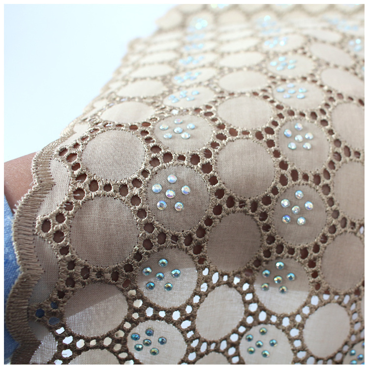 Wholesale price 100% cotton lace embroidered cotton eyelet fabric with stones