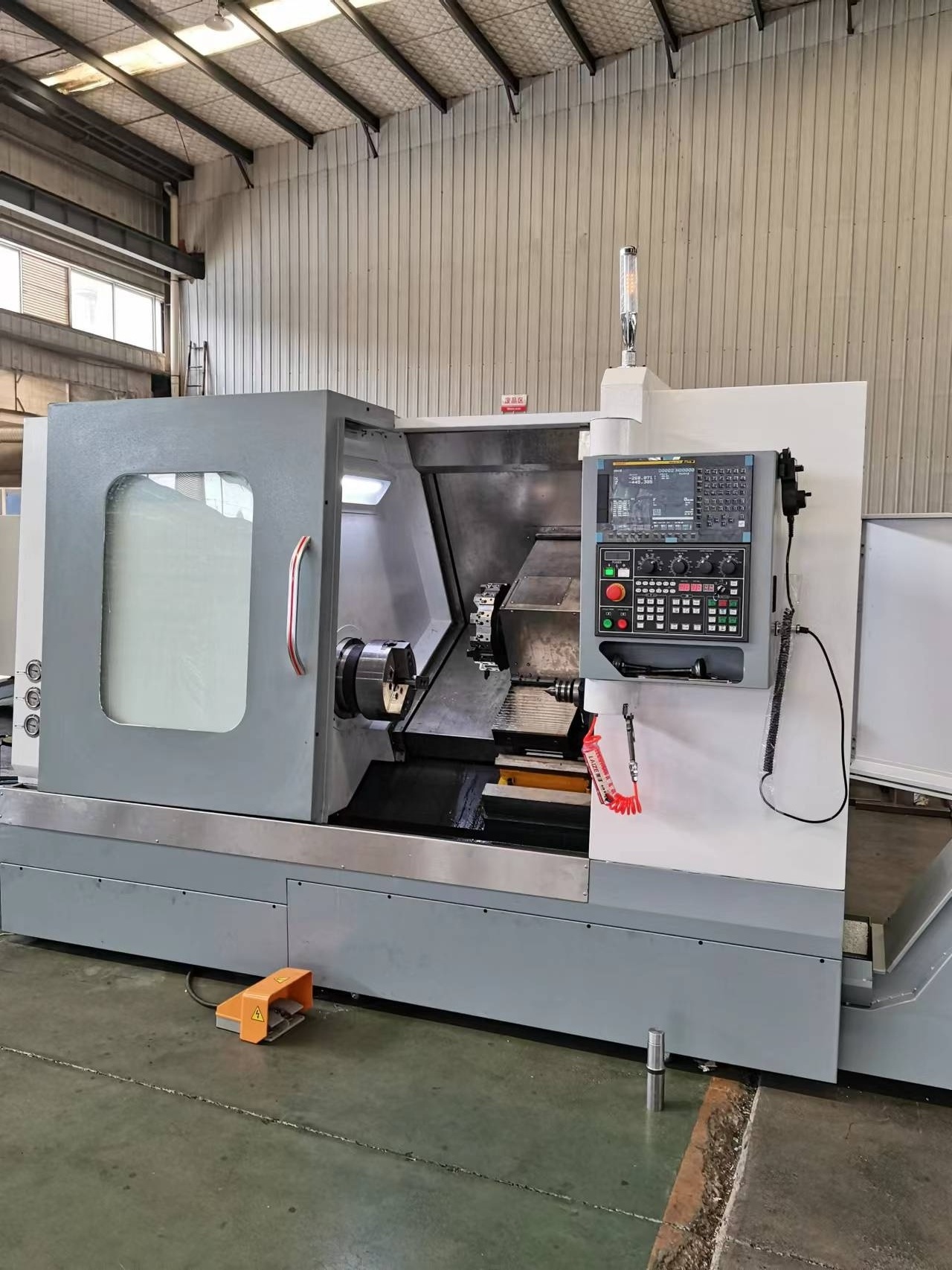 TCK6360 Turning And Milling High precision Inclined Body Linear Rail Lathe Automatic Feeding Cnc Lathe