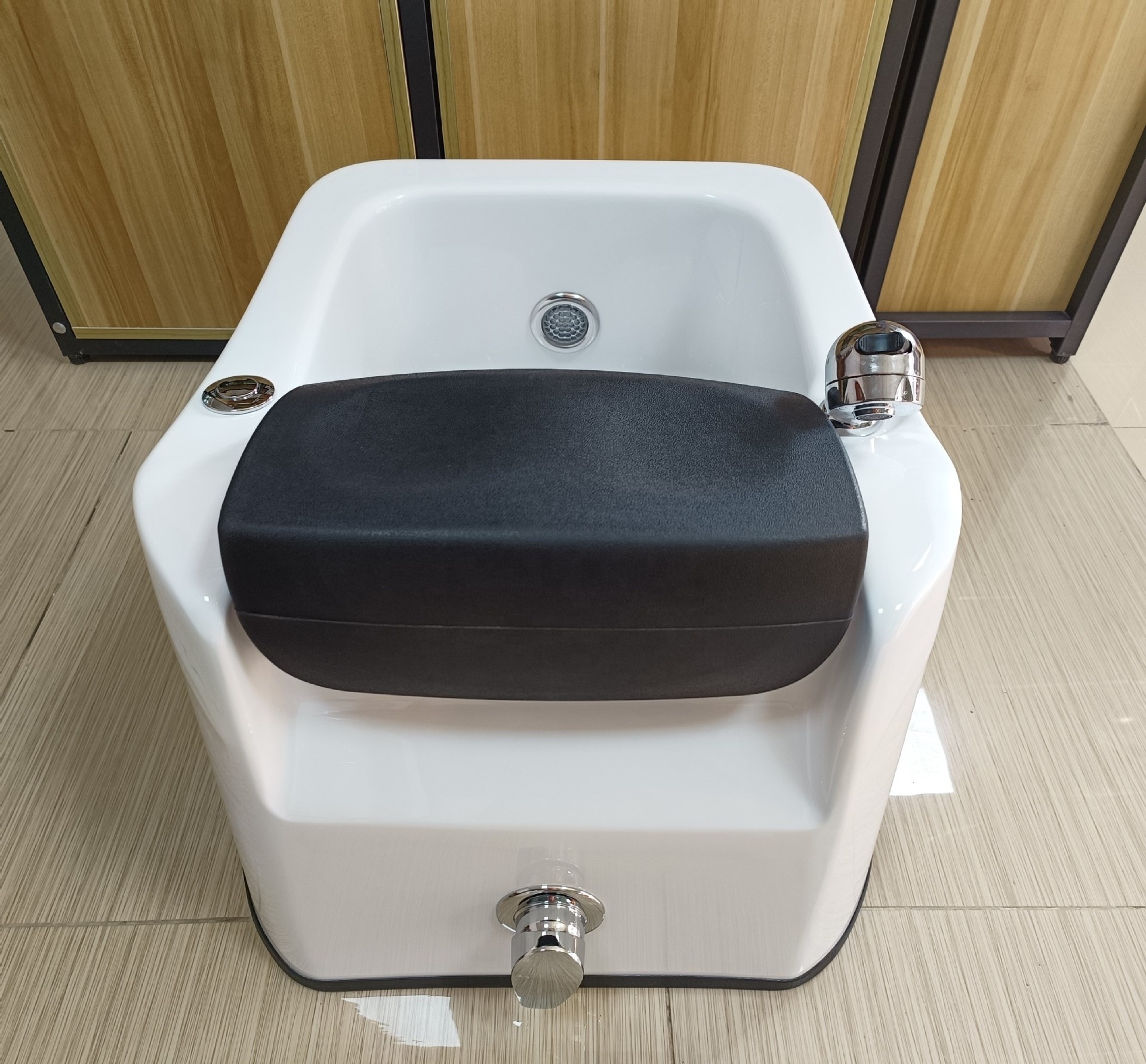 Beauty salon white black pedicure wash basin foot  tub with massage for nail salon shop pedicure bowl foot spa  bath