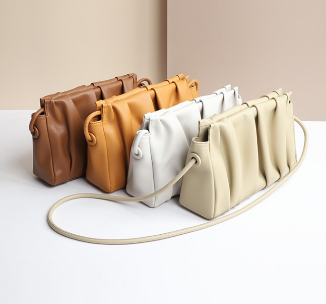 2022 Luxury Lady Designer Bag Elegant Pure Color Soft Cowhide Leather Cross Body Messenger Pleated Pattern Women Sling Purses