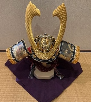 Japanese samurai helmet made by Japanese tradition looking for distributor in United States kendo