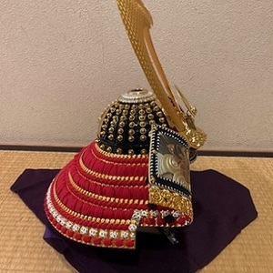 Japanese samurai helmet made by Japanese tradition looking for distributor samurai armour