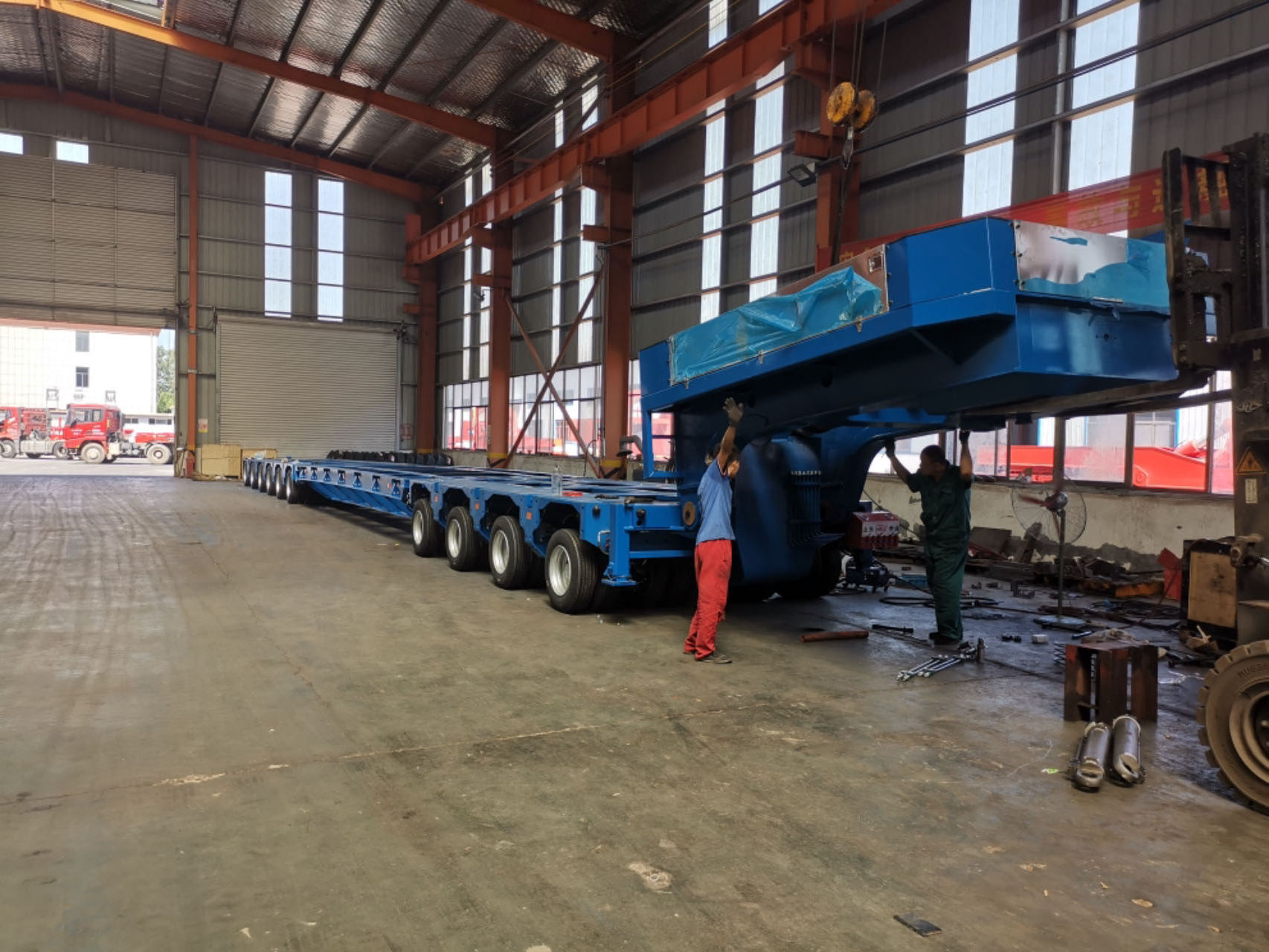 Hydraulic Multi Axles Low Bed Self Propelled Modular Transporter Truck Spmt Trailer