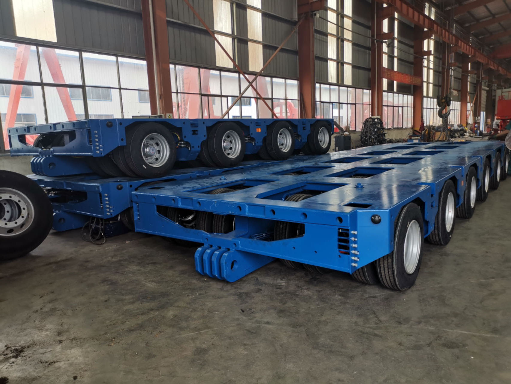 Hydraulic Multi Axles Low Bed Self Propelled Modular Transporter Truck Spmt Trailer