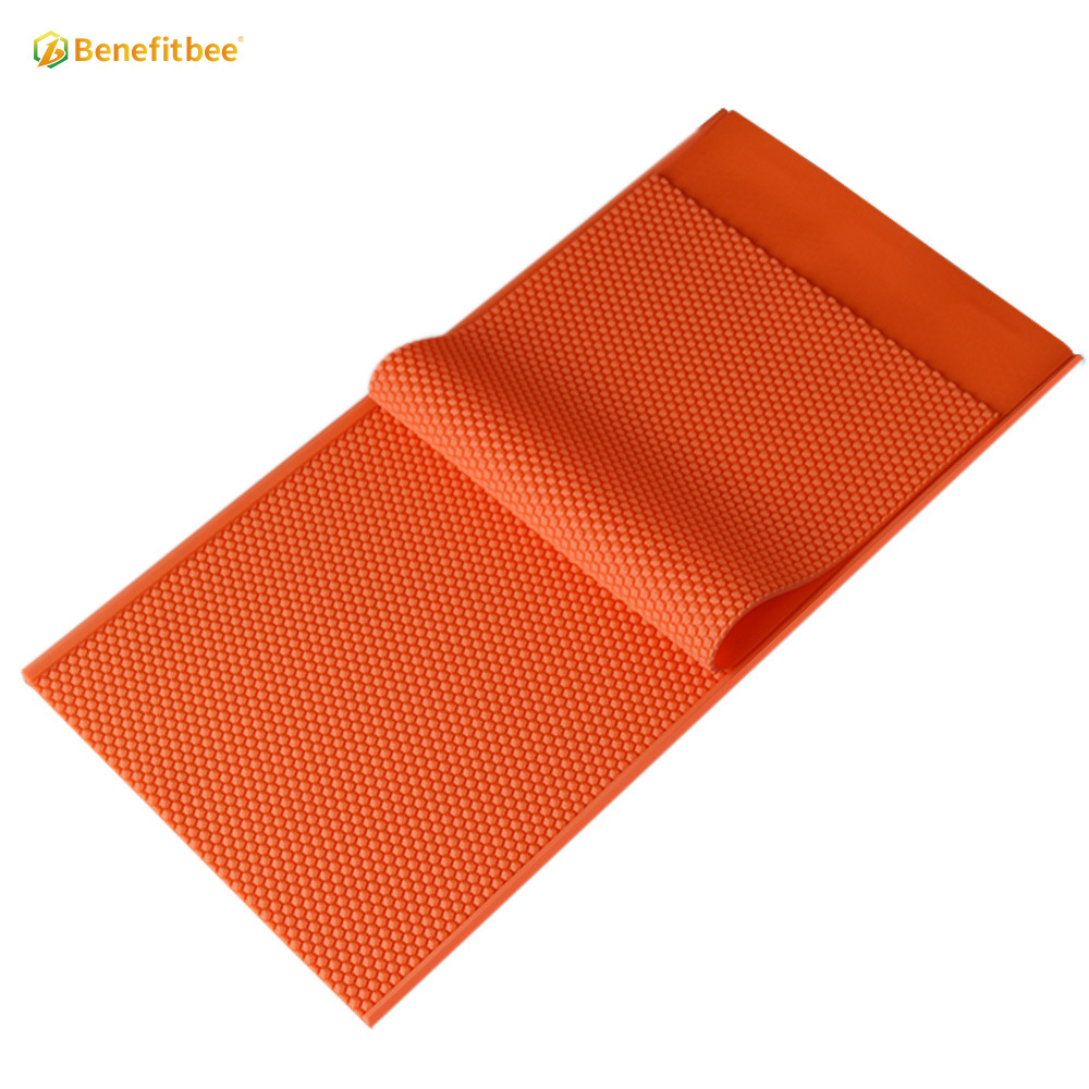 Silicone wax mold bee wax foundation sheet bee wax machine