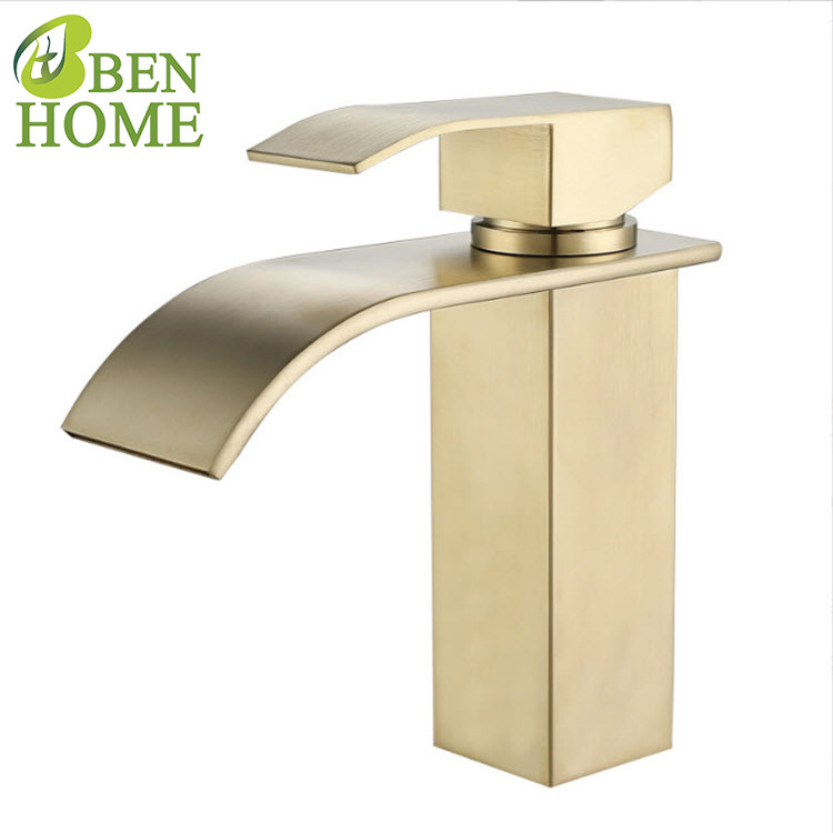 Modern Style Brass Hot Sale Square Basin Faucet With Brush Gold Bathroom Mixer Bathroom Faucet Pull-Out Basin