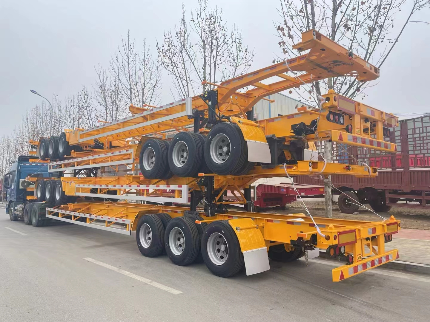 China manufacturer 40FT 45FT Port dock combo container chassis trailer Terminals skeleton semi-trailer Bomb Carts