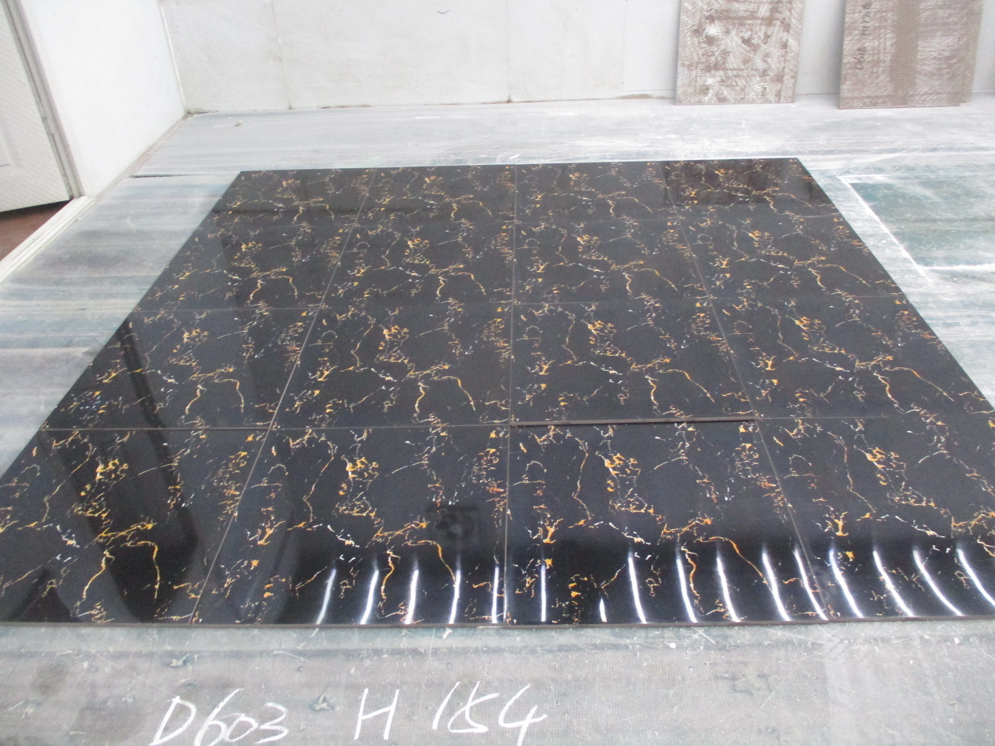 Hot Selling Gold Black Glazed Marble Porcelain Flooring Ceramic Tiles 600x600 Full Polished Walls Tiles Interiors Direct Foshan