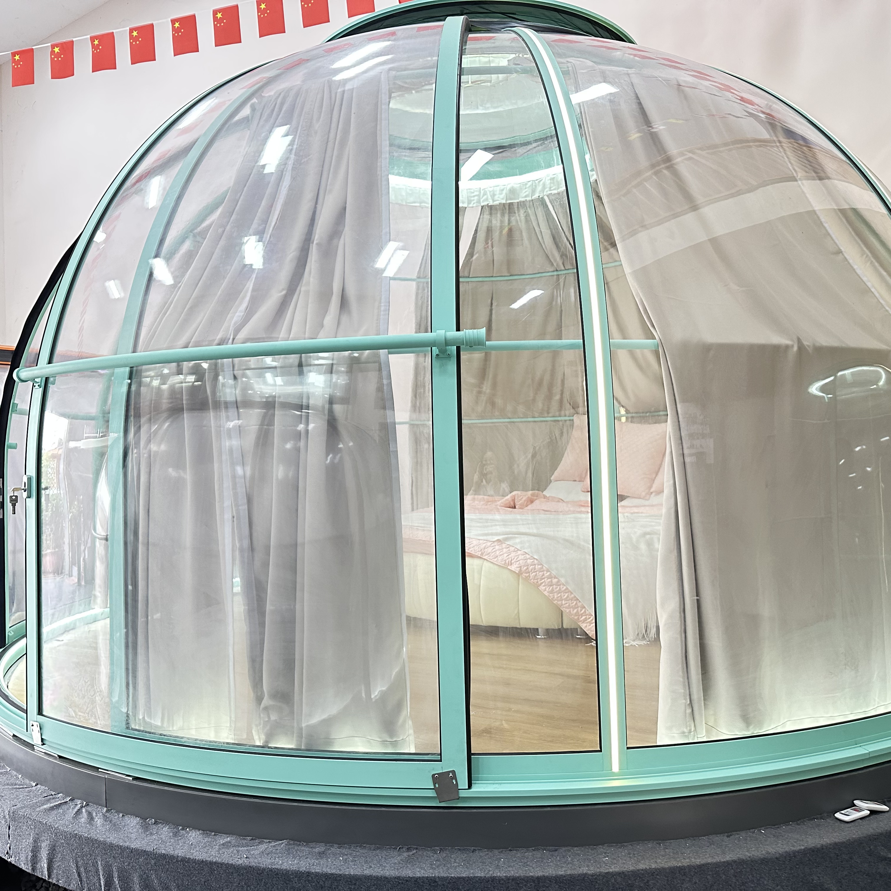 Garden Room Free Standing Sunroom Four Season Glass dome house Outdoor bubble dome