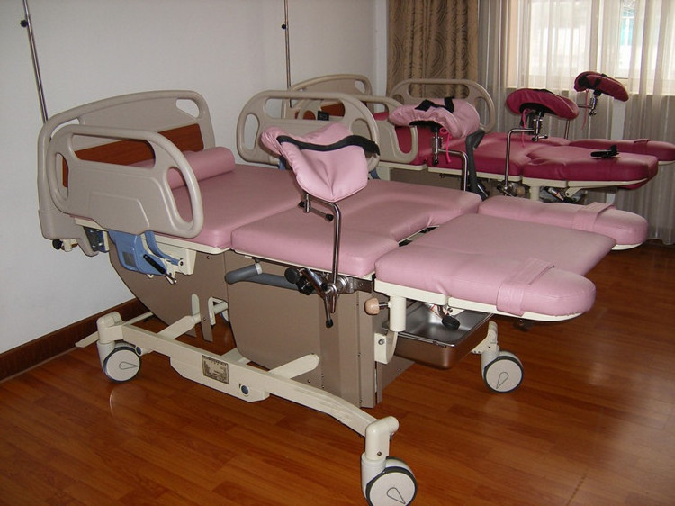 BR-DB04 Operating Newborn Medical Electric Intelligent Multifunctional Gynecological Examination Delivery Labour LDR Bed