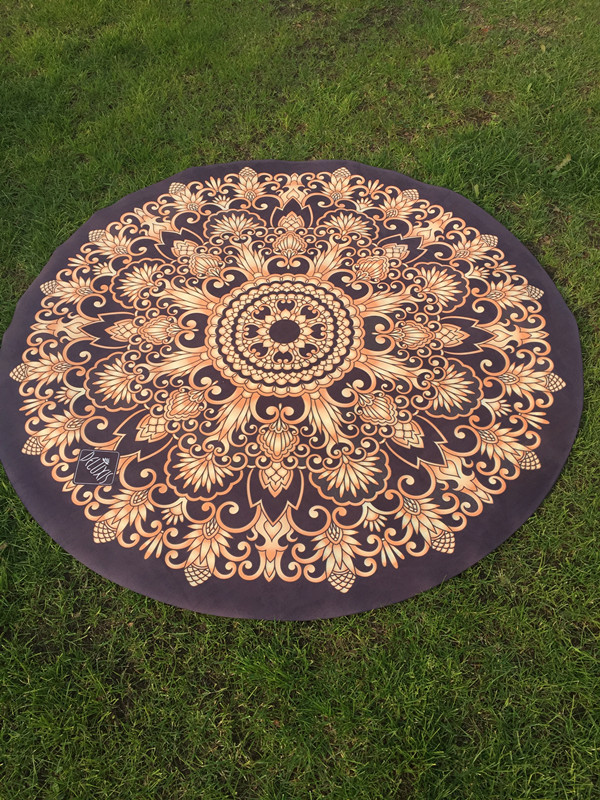 slip resistant circular yoga mat for meditation