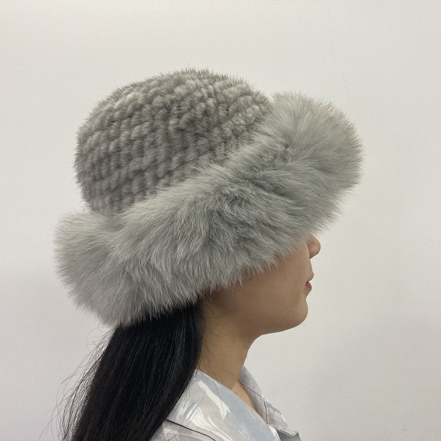 manufacturer Custom white women fashion 2022 mink fur beanie hats wholesale fox fur furry bucket hats reversible