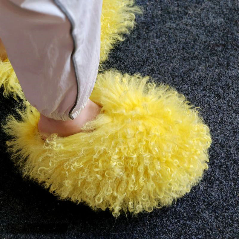 New Design Flat Bottom Fluffy Fuzzy Shoes Long hair curly lamb fur outdoor fashion Sheepskin Slide Women Mongolian Fur Slippers