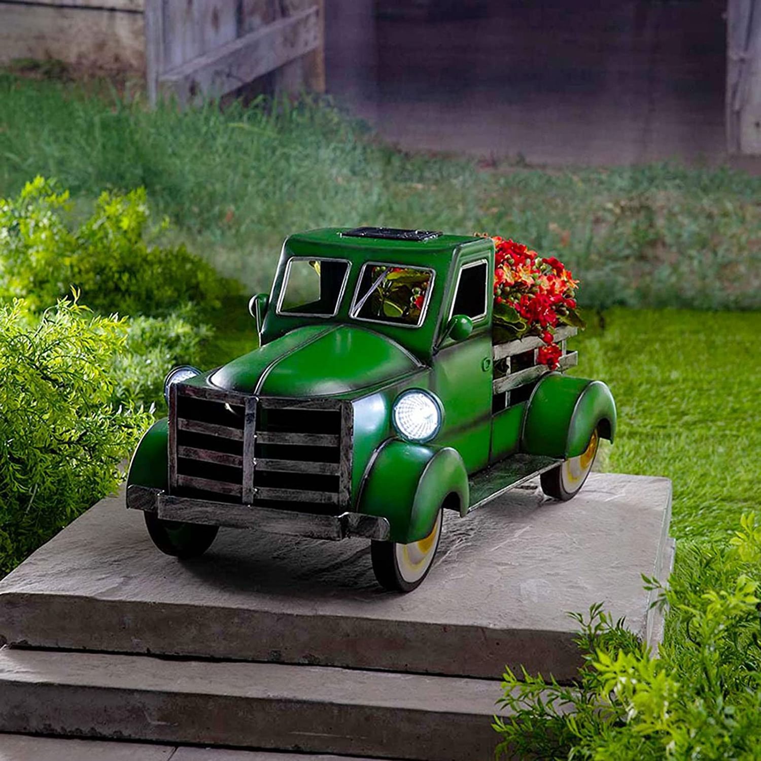 2023 Waterproof Metal Truck Flowerpot Planter With Solar LED Lights for Outdoor Yard Garden Ornaments