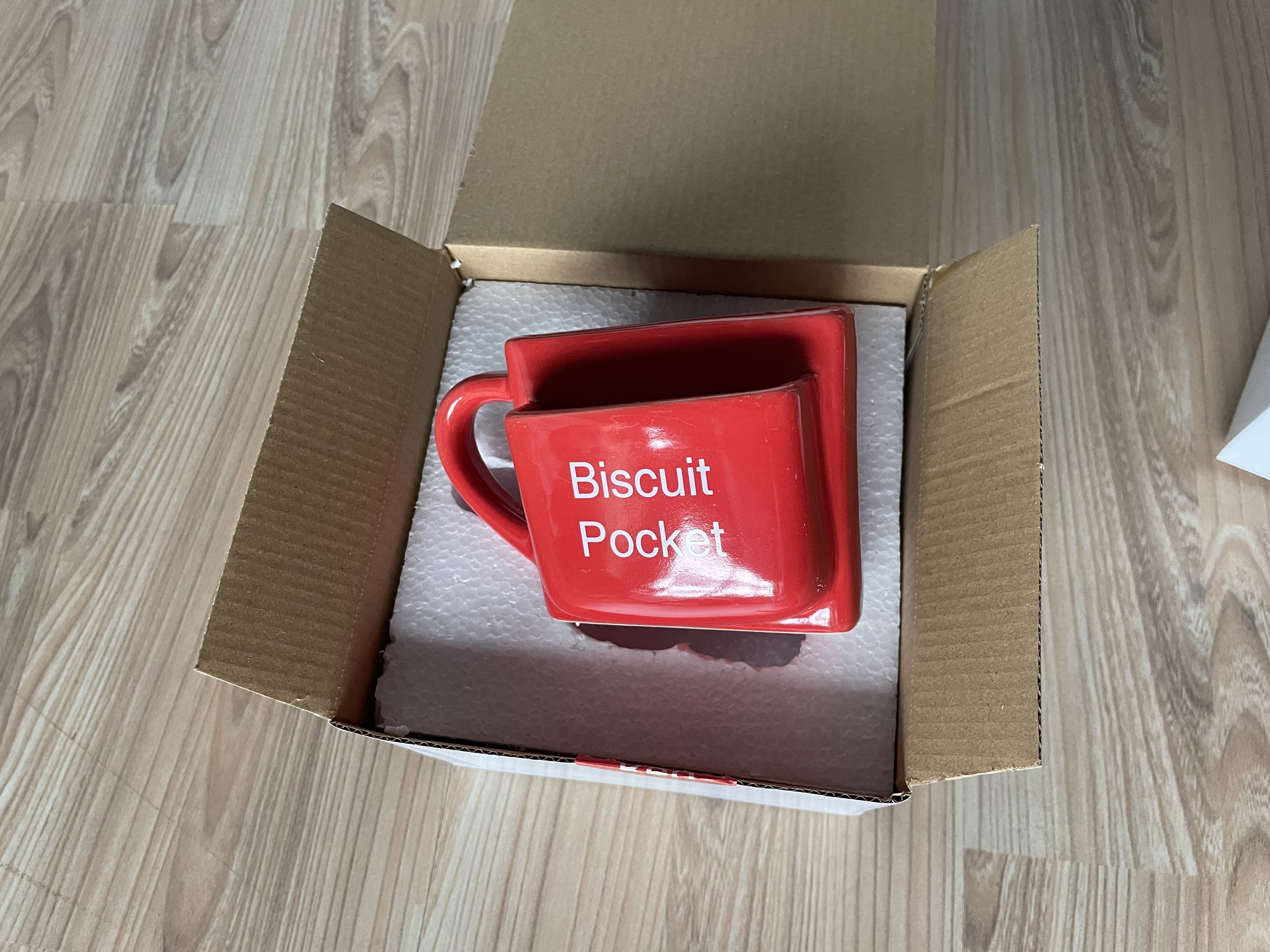 wholesale ceramic cookies mug with biscuit holder Dessert Pocket Funny Mug for Coffee Tea Cup Travel Coffee Cup