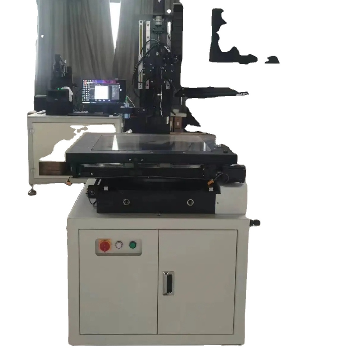 Nanoscale three-dimensional automatic size measuring instrument for detecting the coordinates of the center of a circle