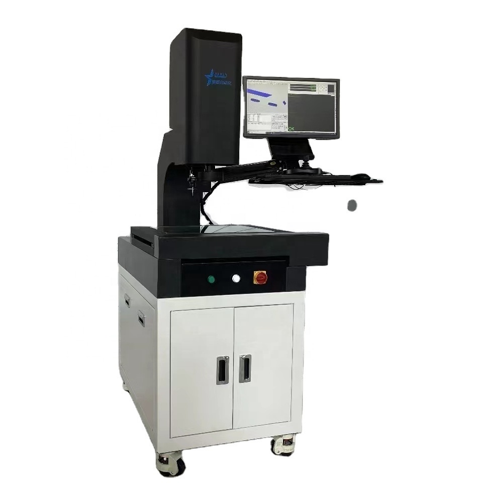 Nanoscale three-dimensional automatic size measuring instrument for detecting the coordinates of the center of a circle