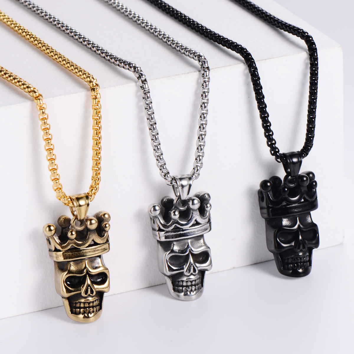 New Halloween Punk Men Skull Pendent Necklace with Crown Ghost Head Charms Biker Chain Jewelry 304 Stainless Steel Pendant