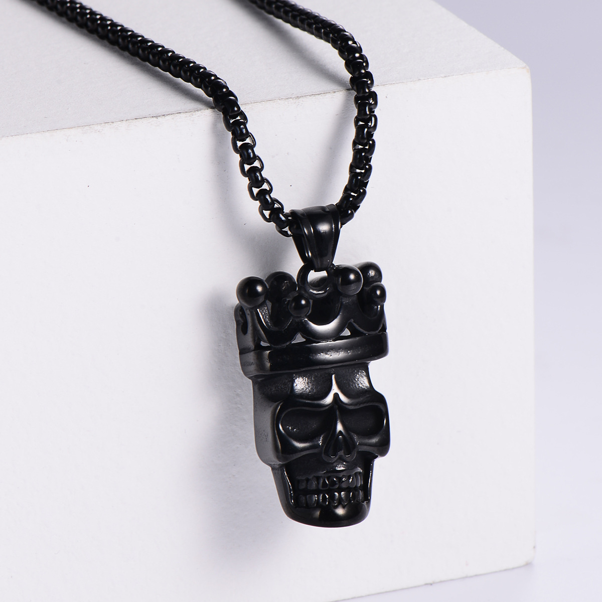 New Halloween Punk Men Skull Pendent Necklace with Crown Ghost Head Charms Biker Chain Jewelry 304 Stainless Steel Pendant