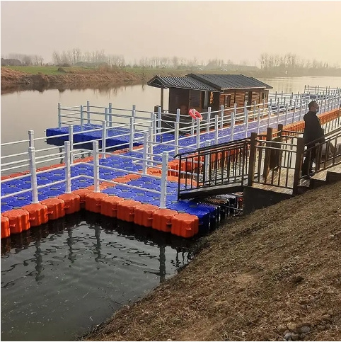 Durable HDPE 50*50*40cm marine modular plastic floating platform jet ski floating dock pontoon bridge for walkway