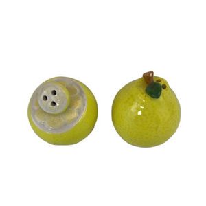 Ceramic decorative custom fruit shaped spice jar wedding favors cruet set ceramic salt and pepper shaker