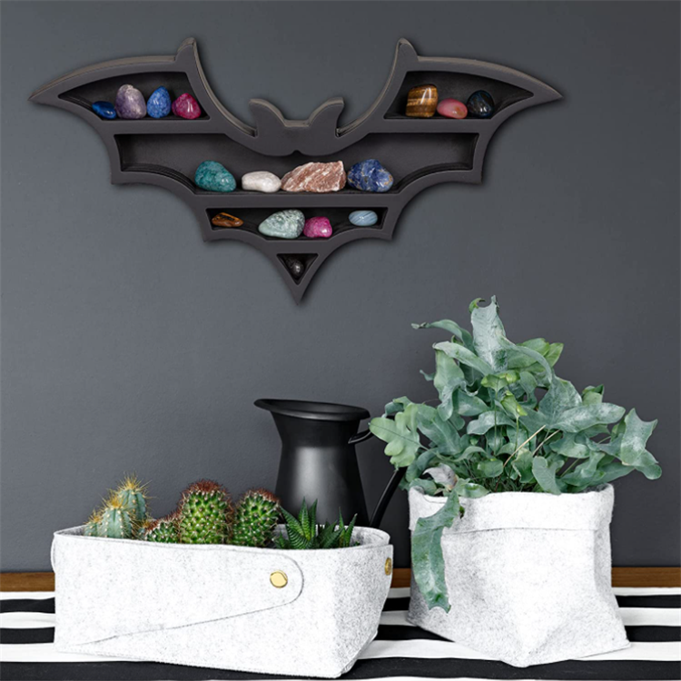 Creative Black Vampire Bat Shelf Crystal Holder for Spooky Horror Gothic Witchy Room Decor for Goth Kitchen Bedroom or Bathroom