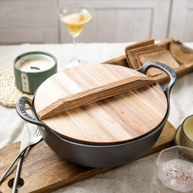 Cast Iron Soup Pot With Wooden Lid Balti Dish With Wide Loop Handles 3 Quart Casserole Cookware