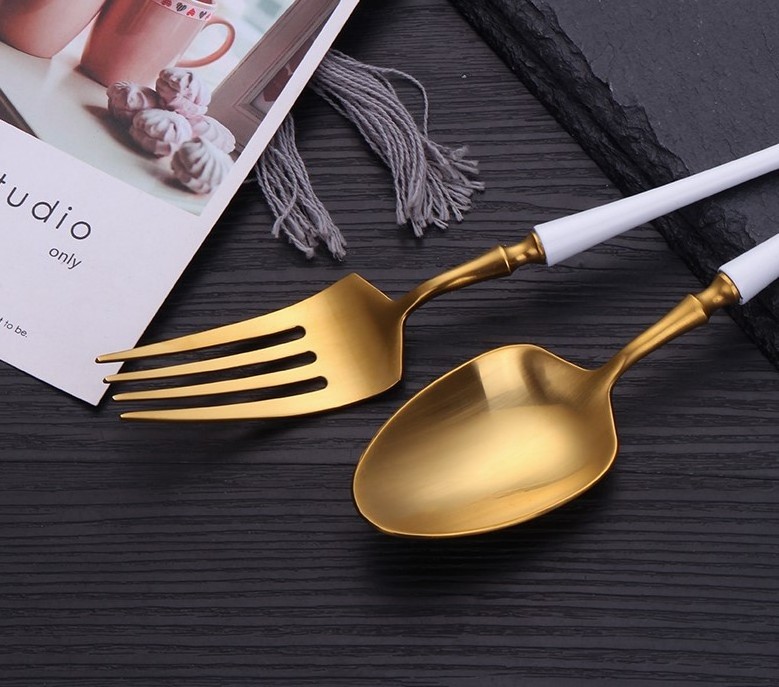 High Quality Luxury Gold Cutlery Set 18 /10 Stainless Steel Custom Logo Knife Fork and Spoon Flatware Set