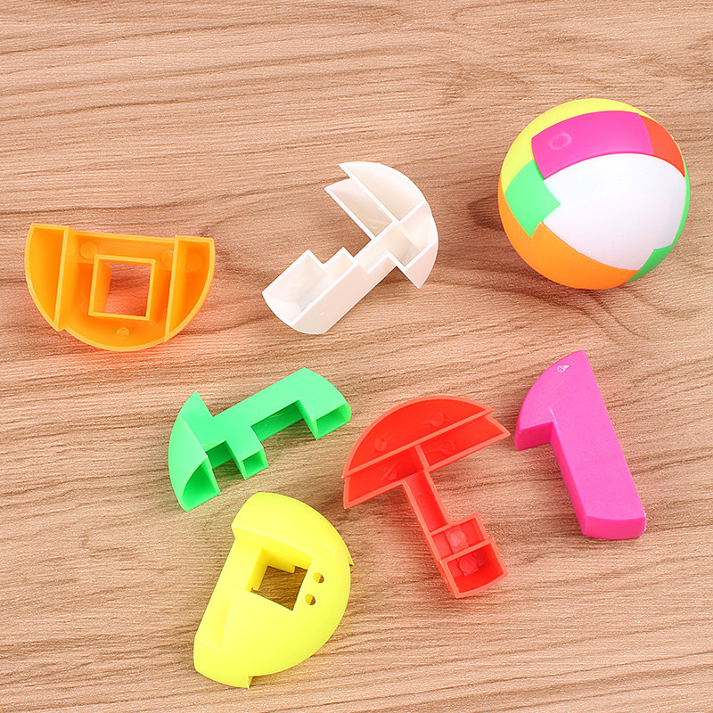 Creative Puzzle Ball Toy Plastic Hole Lock Children's Intelligence Assembly Magic Cube Ball Twisted Egg