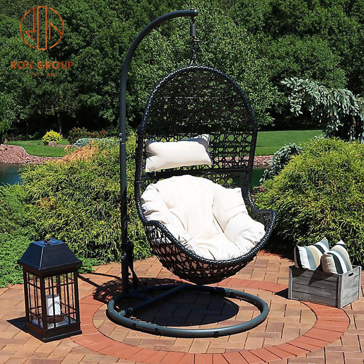 Latest Design Cheap Backyard Hotel Patio Swings Outdoor Furniture Hanging Metal Garden Wicker Rattan Egg Swing Chair with Stand