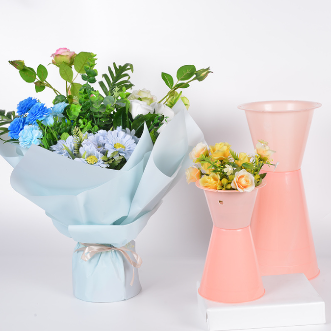 Flower Wrapping Artifact Flower Packing Material Plastic Flower Bouquet Base Stand Bouquet Liner Base Holder