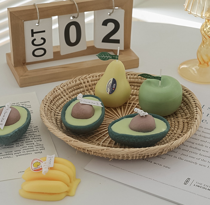 Home Decor Cute Avocado Shaped Scented Natural Soy Wax Candles Bougie Wedding Birthday Party Gift Romantic Candle/Candel Dinner