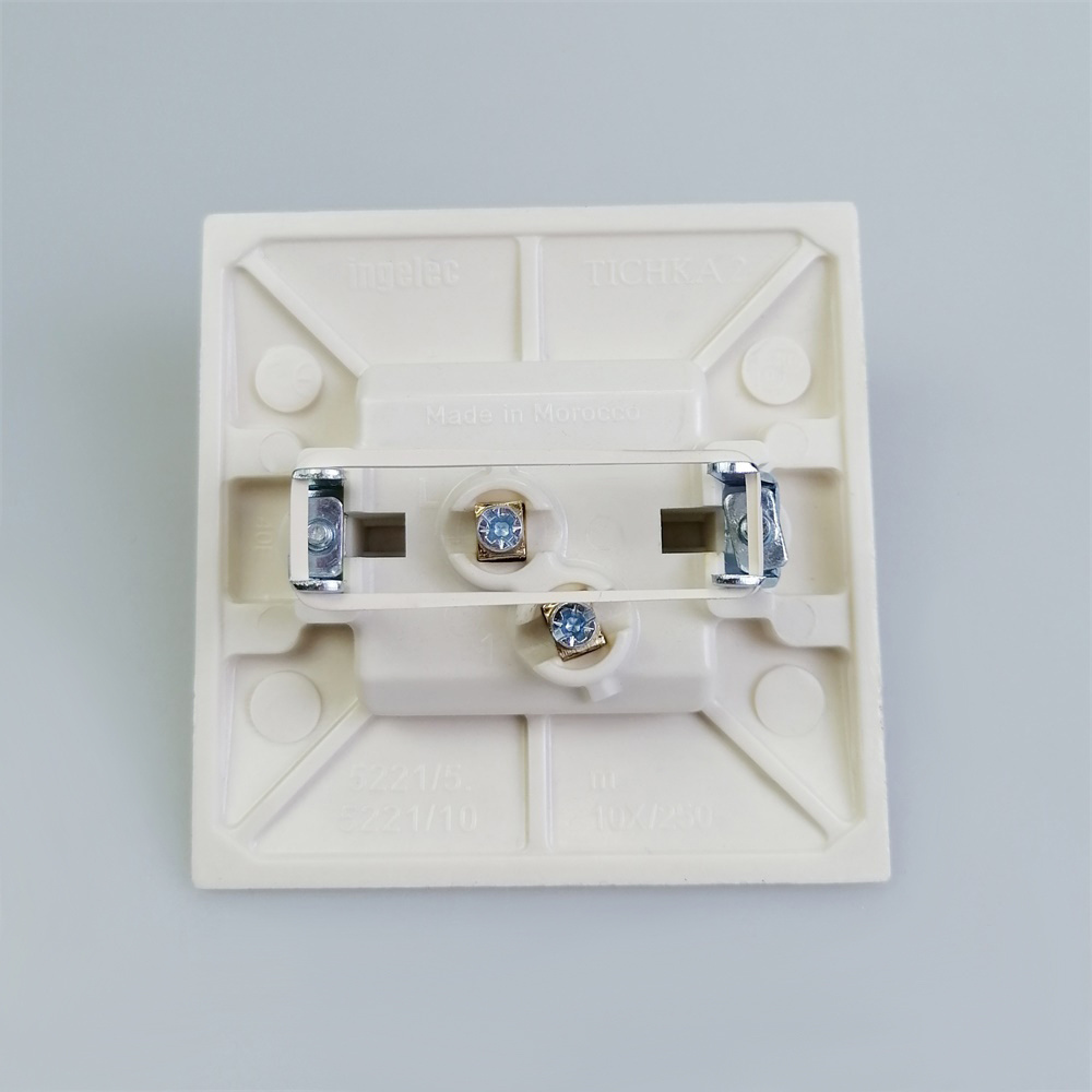 for legrand UK Switches And Sockets 13A Socket British standard English Electric Wall Socket