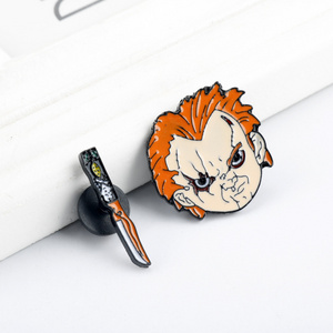 2 New Horror styles Bride of Chucky Brooch Pin Personalized Metal Alloy Dagger Drop Oil Brooch Badge Enamel Pin Brooch Women