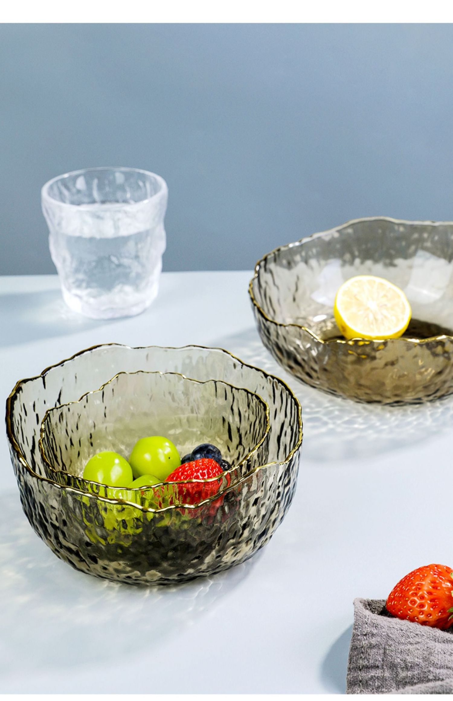 Wholesale Summer Hot-selling Curved Design Color Salad Fruit Bowl Glass Bowl for Food Serving Glass Bowl