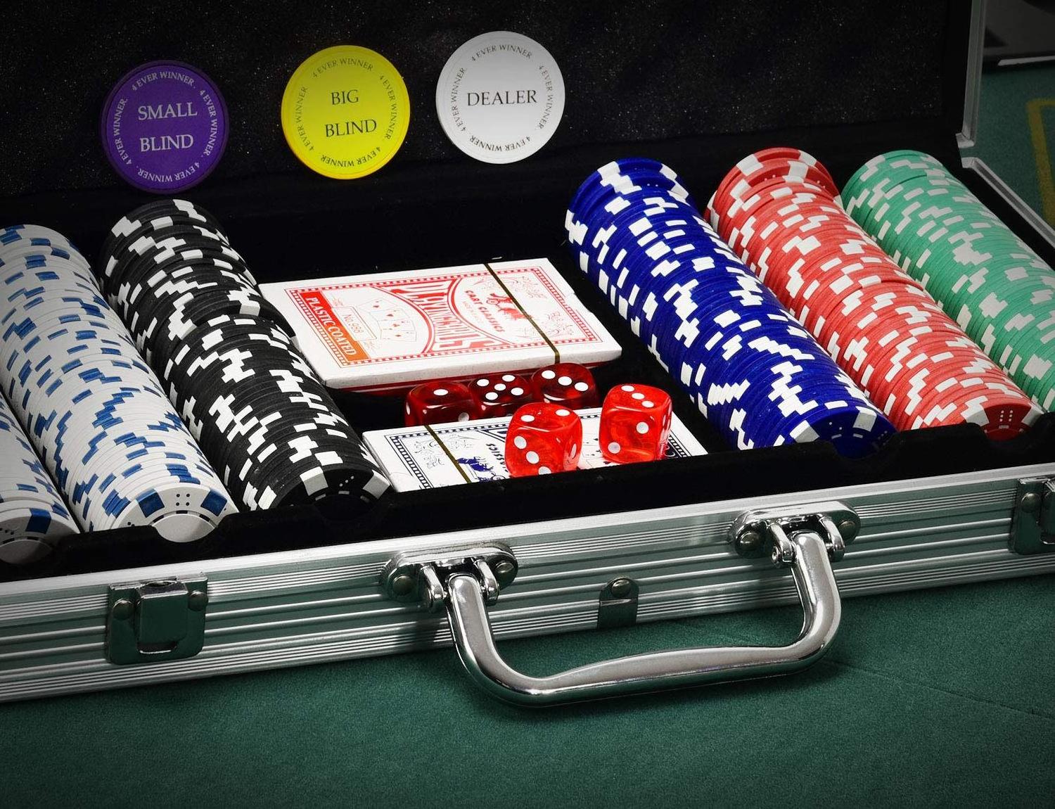 Poker Chips Casino Custom Poker Chips Complete Casino Chips Sets With Card