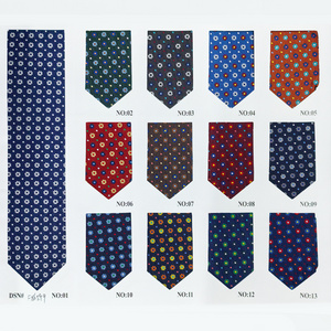 Designer Necktie Fabric for Men Ties 1200 Needles Microfiber Fabric Jacquard Woven Custom Polyester Fabric for Men Kids