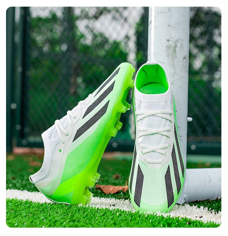 2023 Fashionable style Soccer Shoes for men/woman football shoe Wholesale custom made logo soccer boots Football Boots