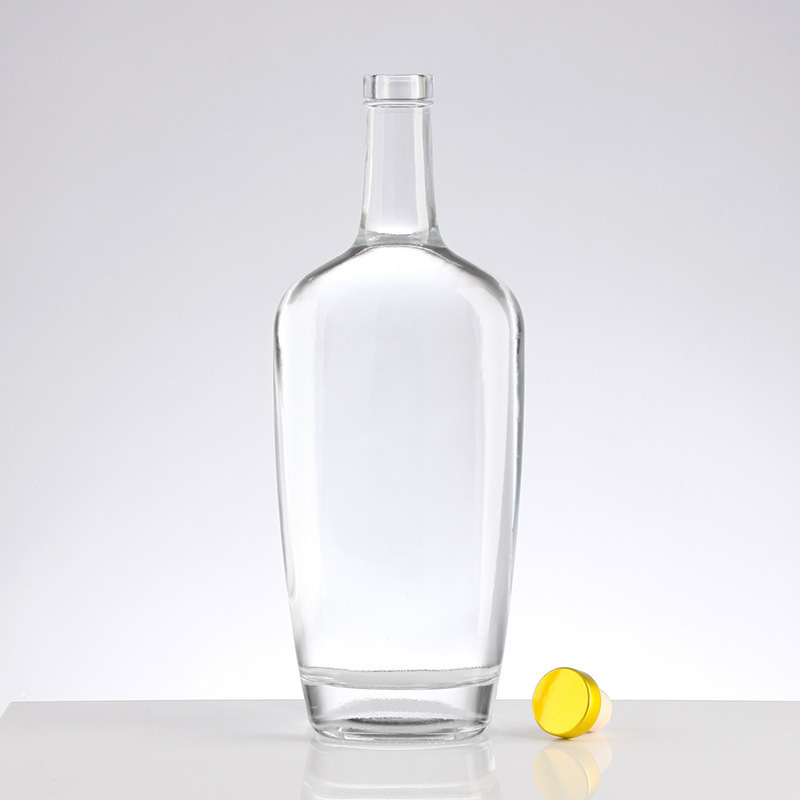 New Wholesale Crystal White 750ml Super Flint Glass Round Shape Brandy Bottle for Vodka Whiskey Strong Wine Bottle with cork