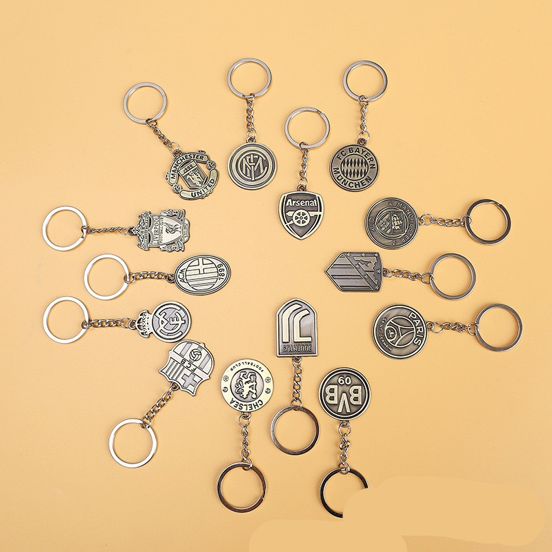 Customizable innovative professional Souvenir Europe soccer club Alloy metal Keychain