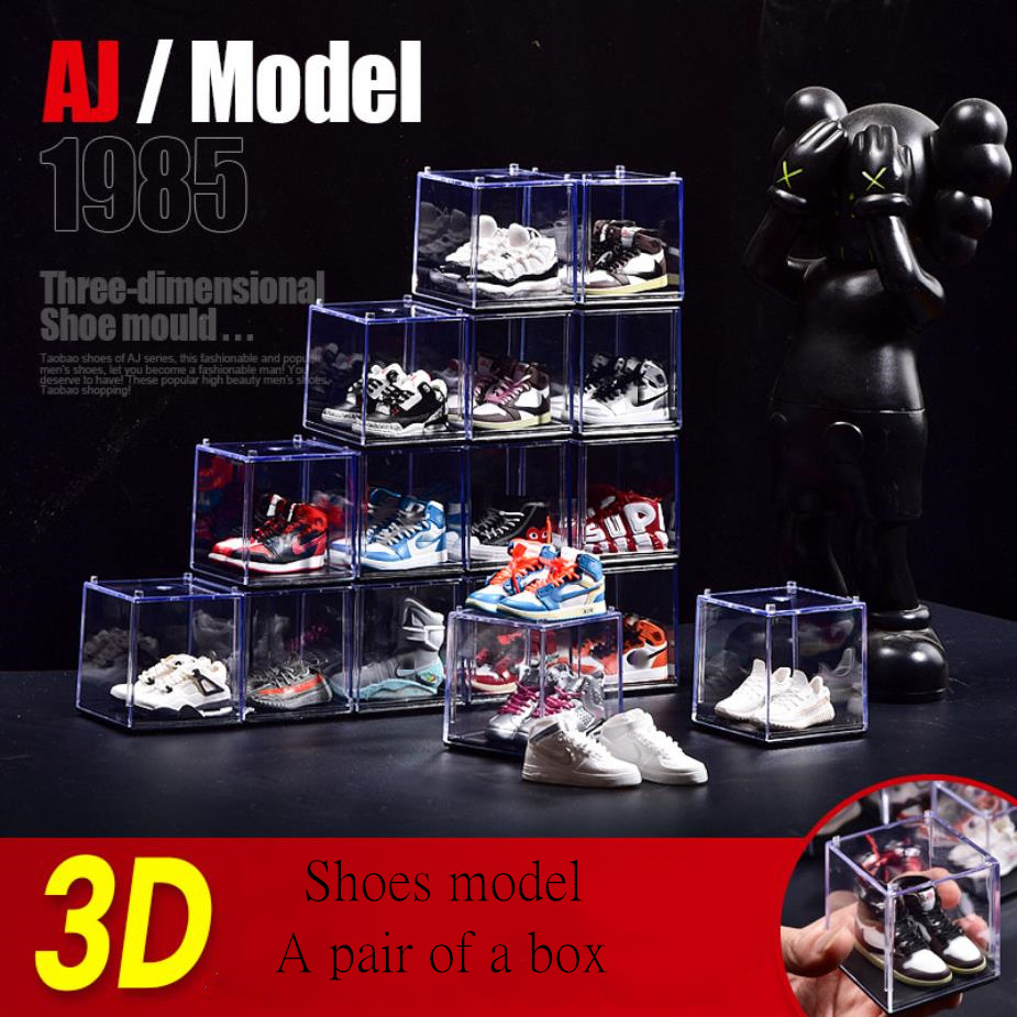 Square transparent mini shoe box A mini basketball sneaker plastic 3D shoe keychain