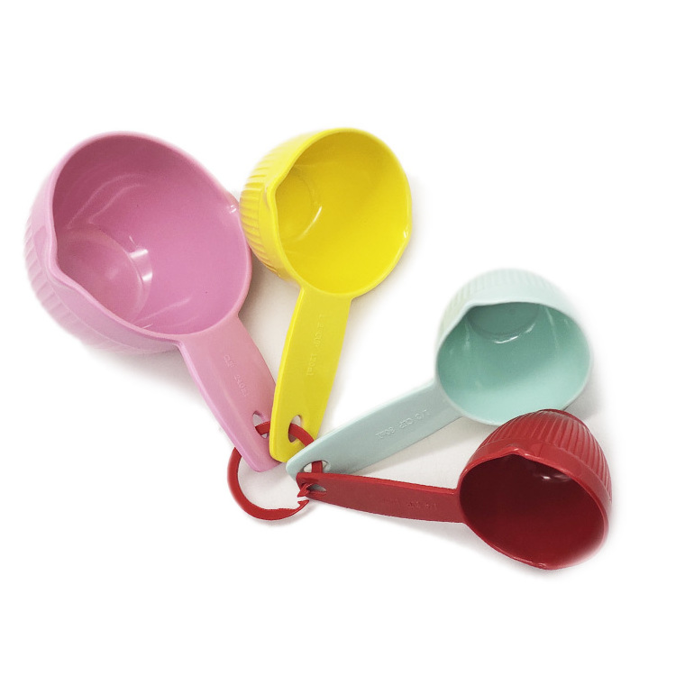 Wholesale Red 4 pcs measuring cup and spoon set