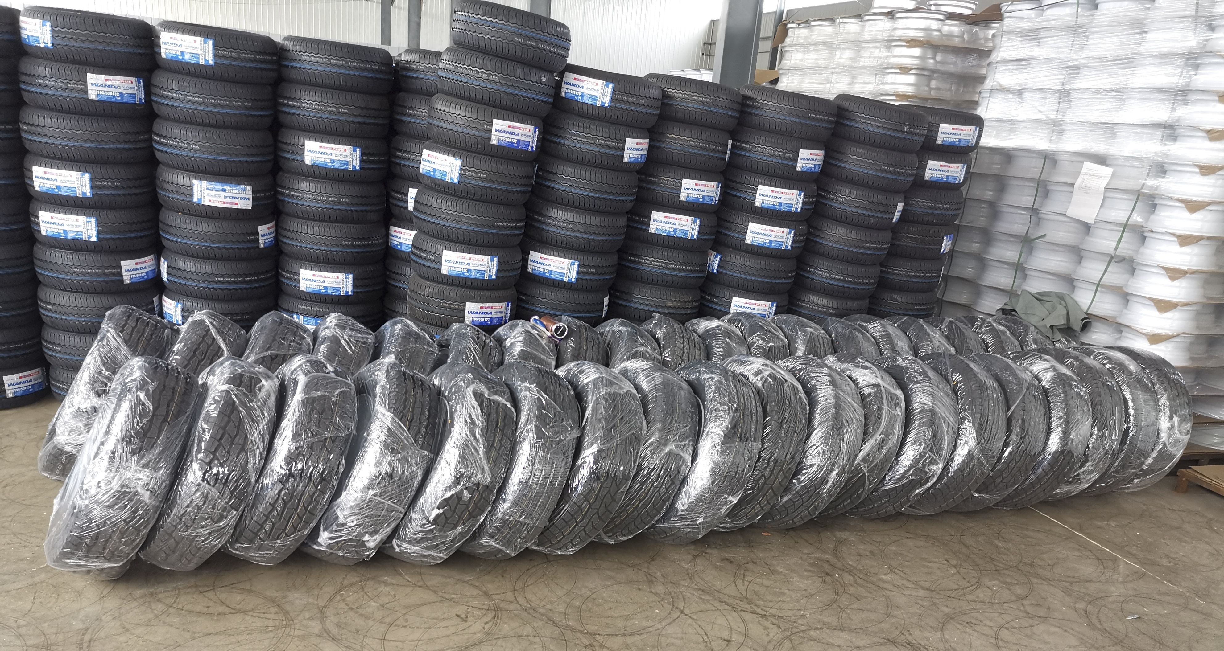 Trailer tires customized depends on your axle size factory sales