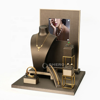 Factory wholesale custom logo mannequin heads necklace bust display rack wooden jewellery necklace pendant display bust