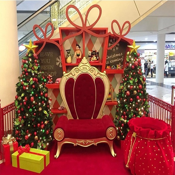 Hot-sale Popular Christmas Fiberglass Santa Thrones Gold King Chair Decoration