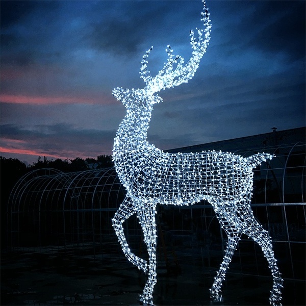 Reindeer LED Lighting Large 3D Outdoor Lighted Deer New Year Christmas Decoration