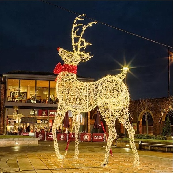 Reindeer LED Lighting Large 3D Outdoor Lighted Deer New Year Christmas Decoration