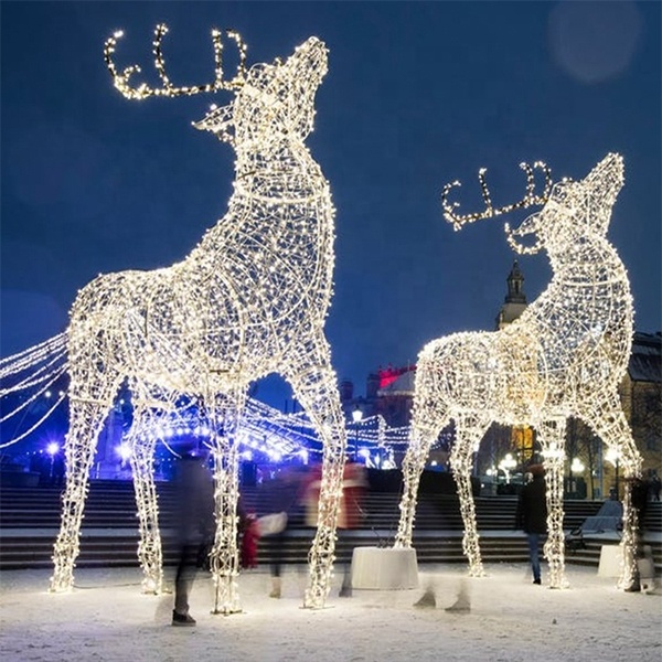 Reindeer LED Lighting Large 3D Outdoor Lighted Deer New Year Christmas Decoration