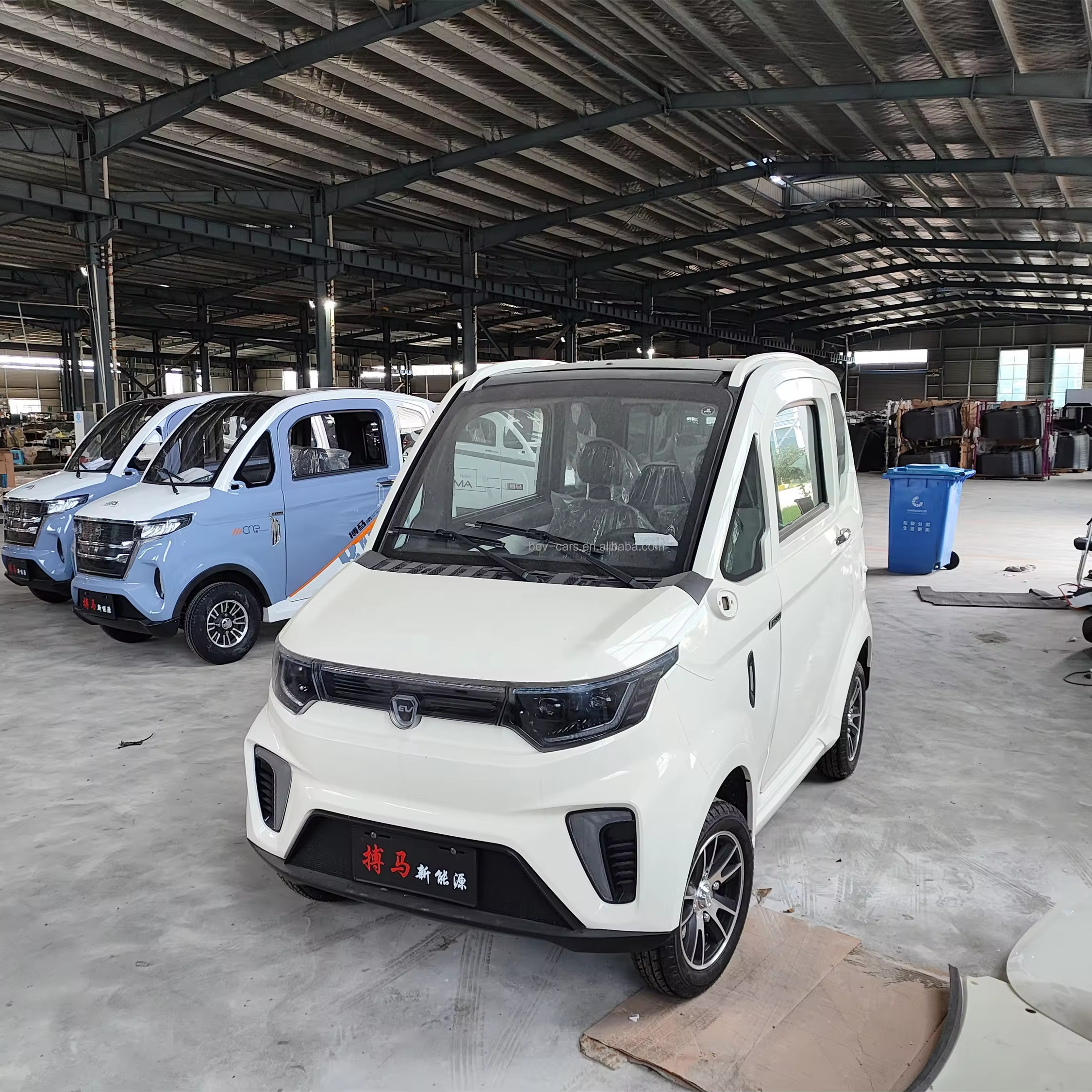 China produces low-cost adult low-speed electric four-wheeler fully enclosed mini electric four-wheeler