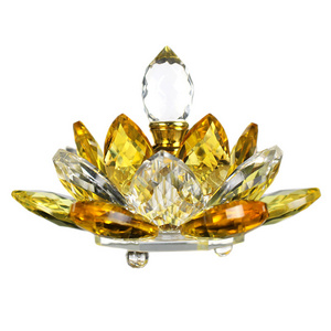 Hot Sale High Quality Folk Lotus Flower Crystal Glass Perfume Bottle For Wedding Favors